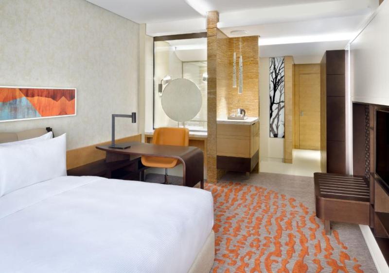 Standard Room image 4