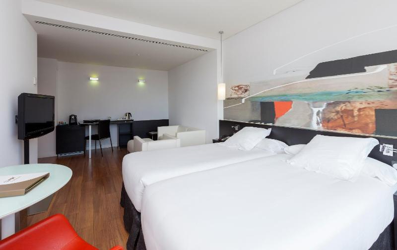  Executive Double or Twin Room with free airport shuttle image 4