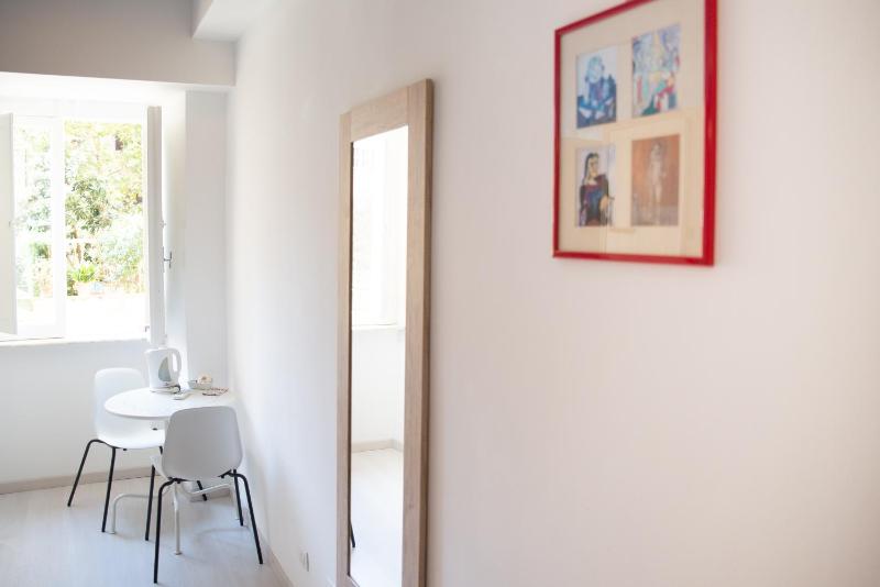 Budget Twin Room image 2