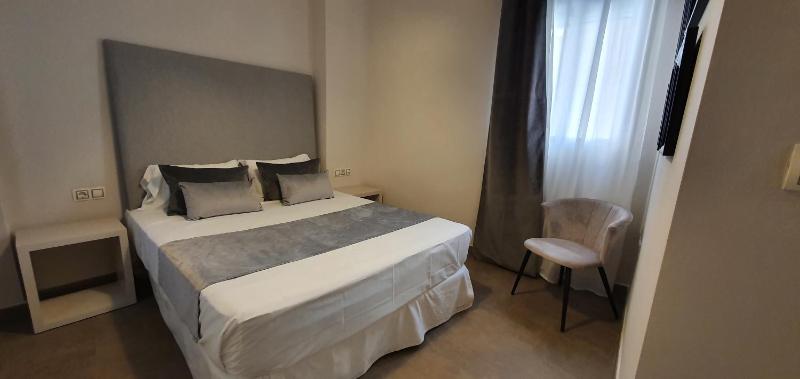 Two-Bedroom Apartment with Balcony (5 Adults) image 4