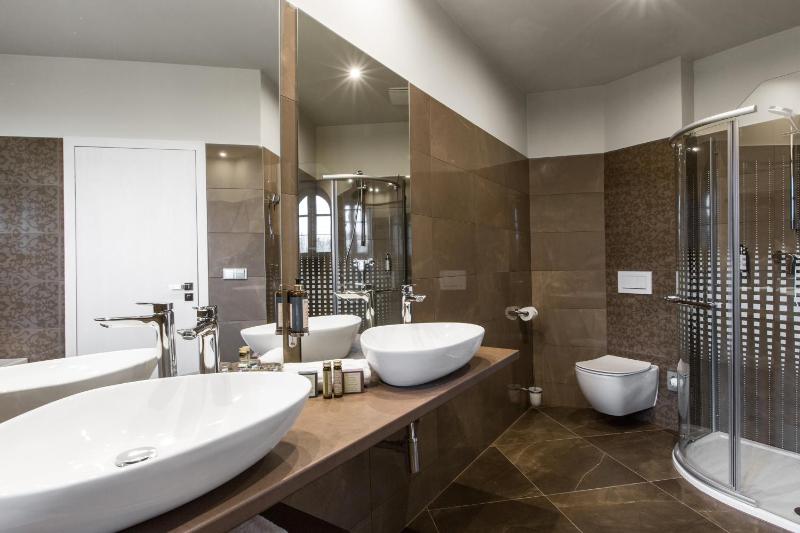 Junior Suite image 2