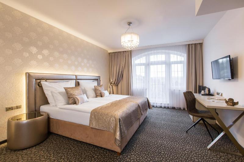 Two-Bedroom Suite image 3