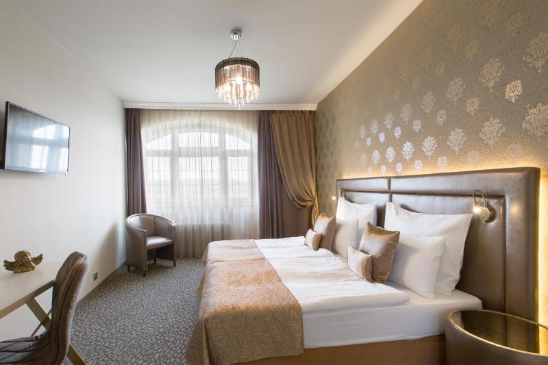 Two-Bedroom Suite image 2