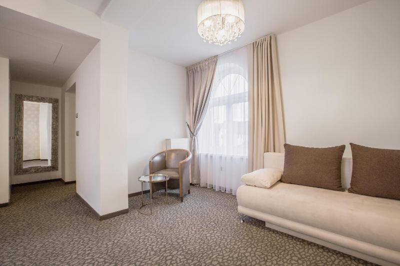 Junior Suite image 3