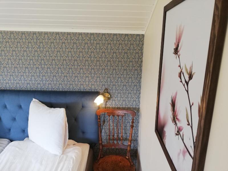 Cottage with Private Bathroom image 3