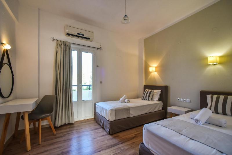 Family One-Bedroom Quadruple Apartment image 1