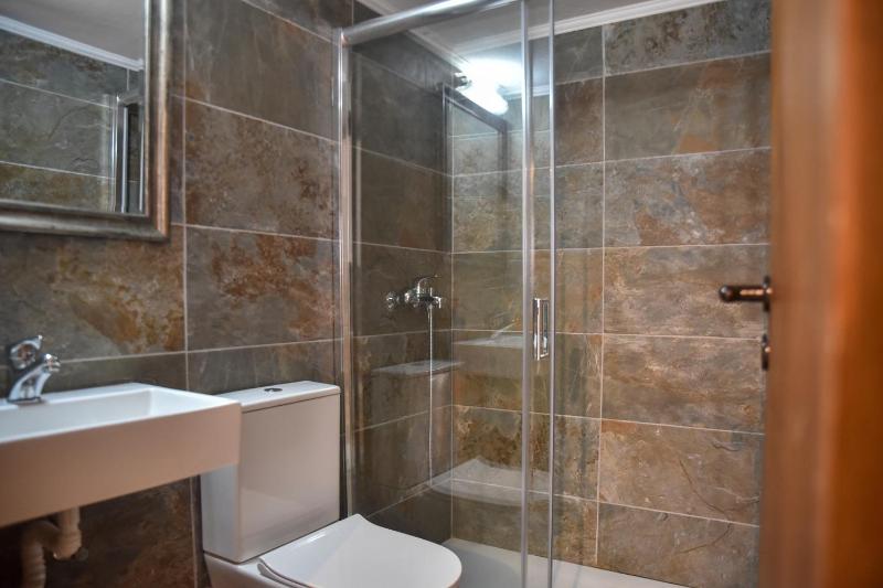 Suite with Sea View image 3