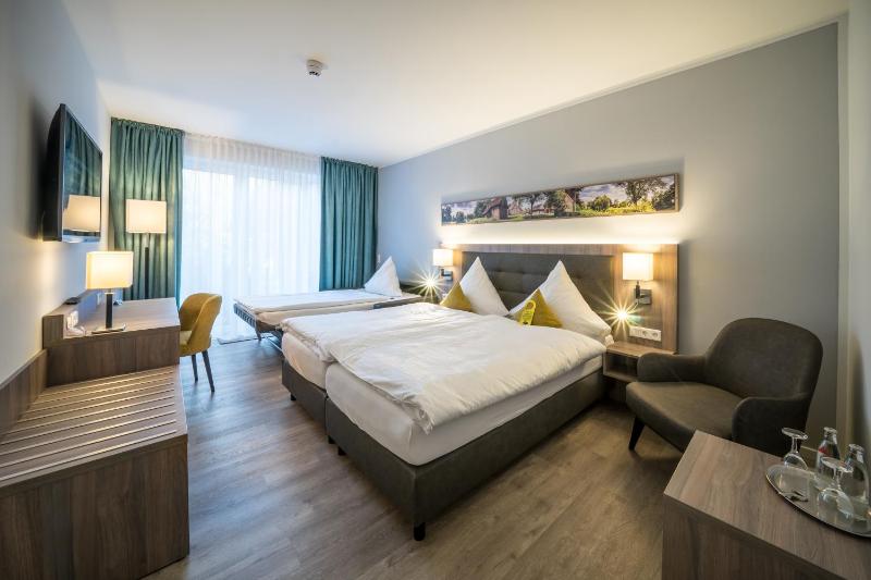 Comfort Triple Room image 4