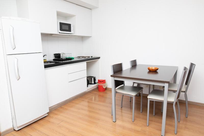 Moderno y Cómodo Excelente Ubicación Ideal Parejas y Familias - image 9