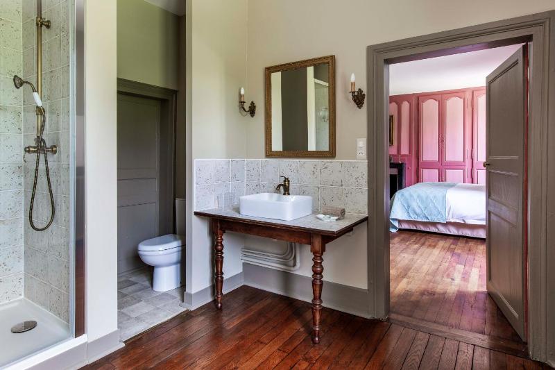 Superior Deluxe Double or Twin Room  image 2