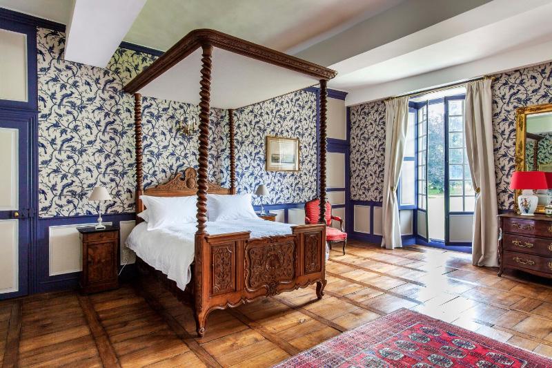 Deluxe Double Room image 3