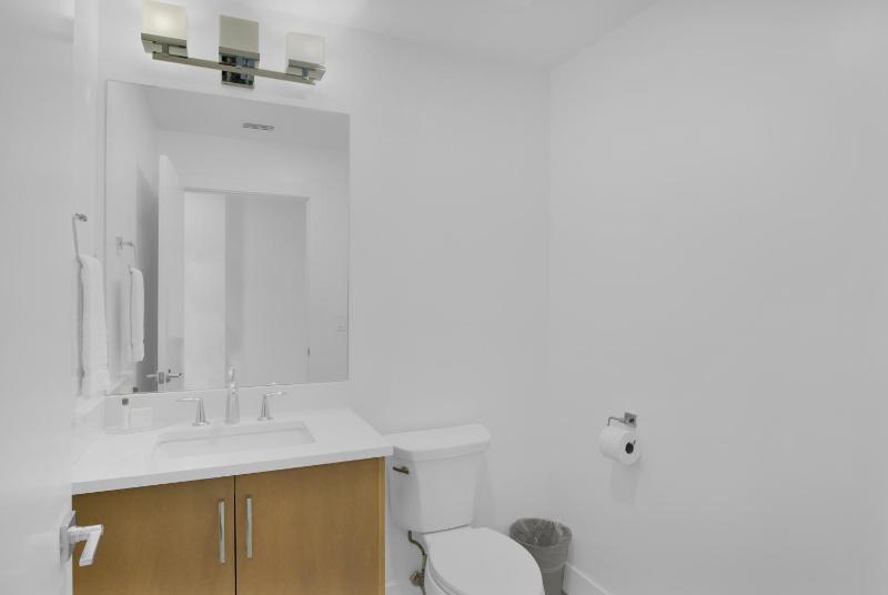 The Avalon Club - image 25