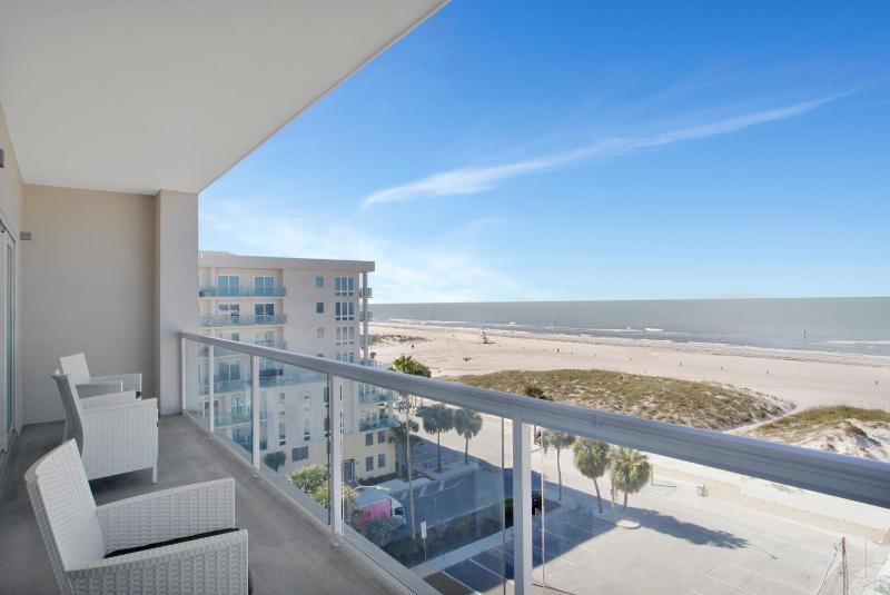 The Avalon Club - image 20