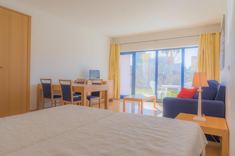Studio Apartment image 3
