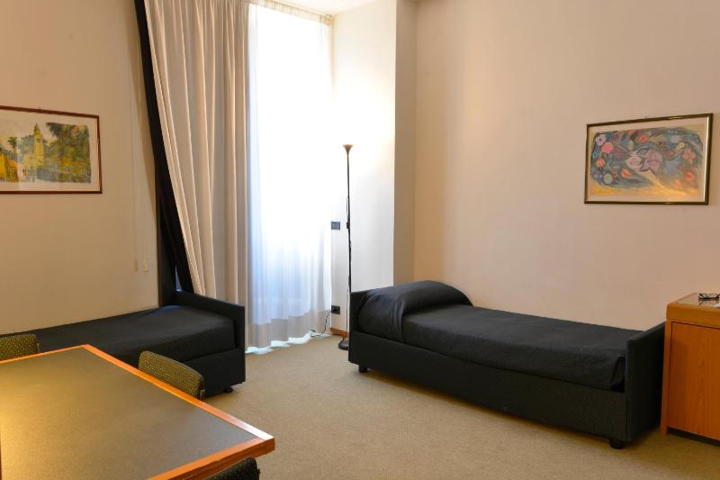 Quadruple Room image 3