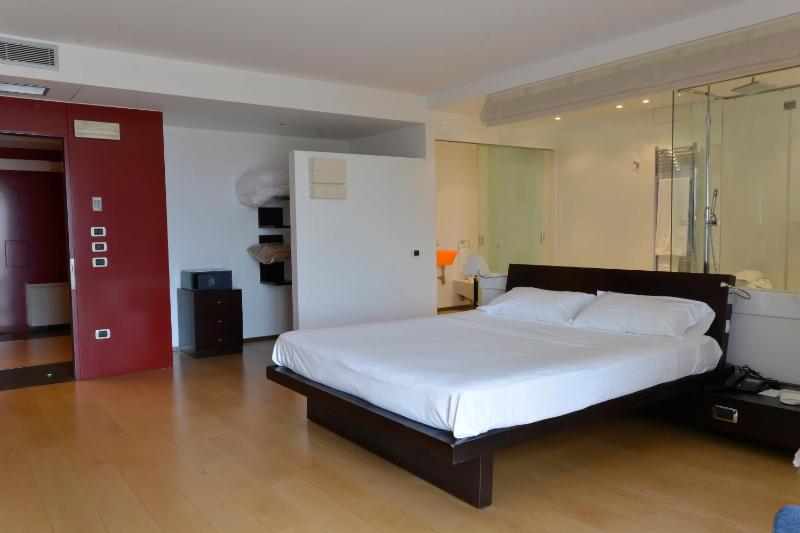 Executive Double Room image 4