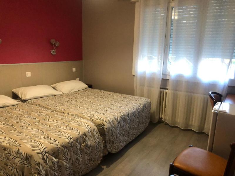 Classic Triple Room image 3