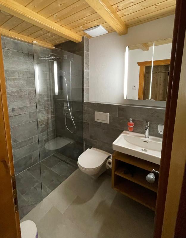 One-Bedroom Apartment image 2