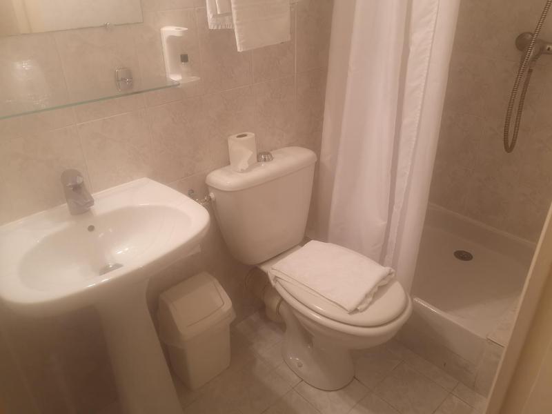 Single Room with Garden View image 4