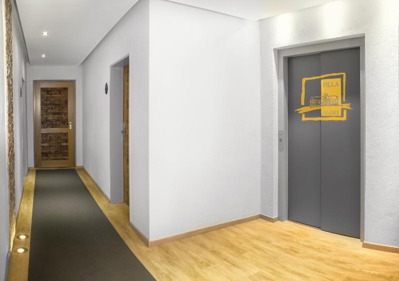 Standard Double Room image 3