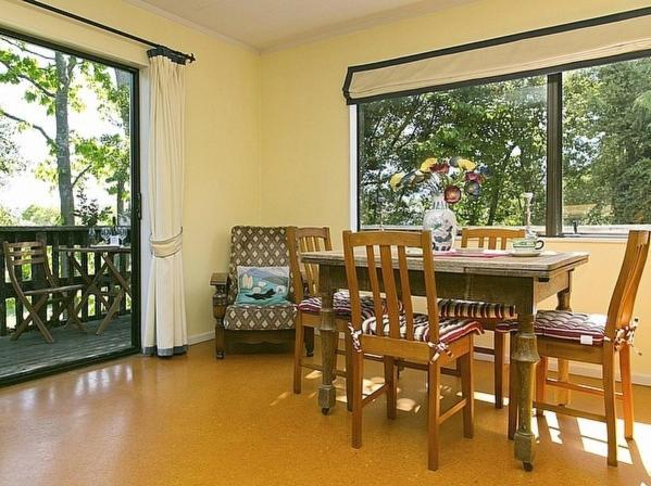 Matuku Hideaway - Taupo Holiday Home - image 5