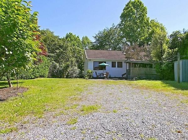 Matuku Hideaway - Taupo Holiday Home - image 8