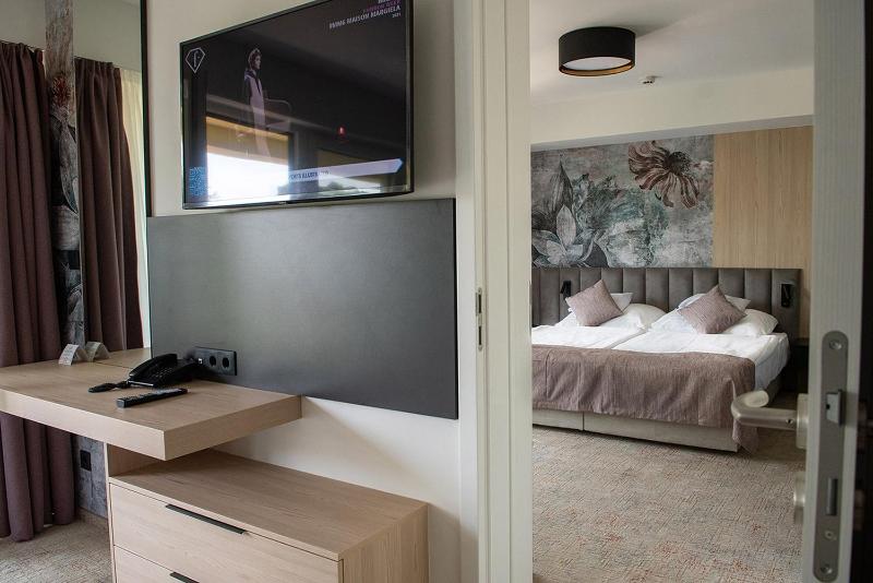 Family Room image 4