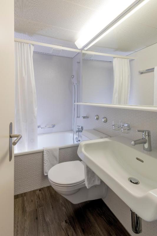 Standard Double Room with Balcony image 2