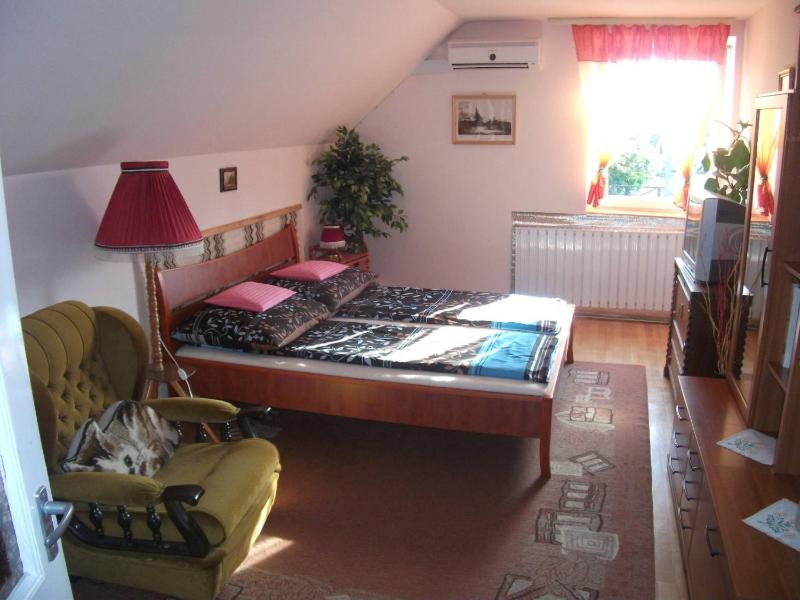 Double Room image 2
