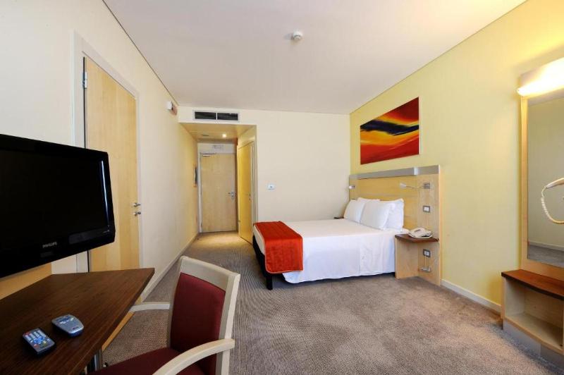 Double Room - Disability Access image 4