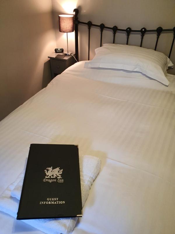 Single Room image 3