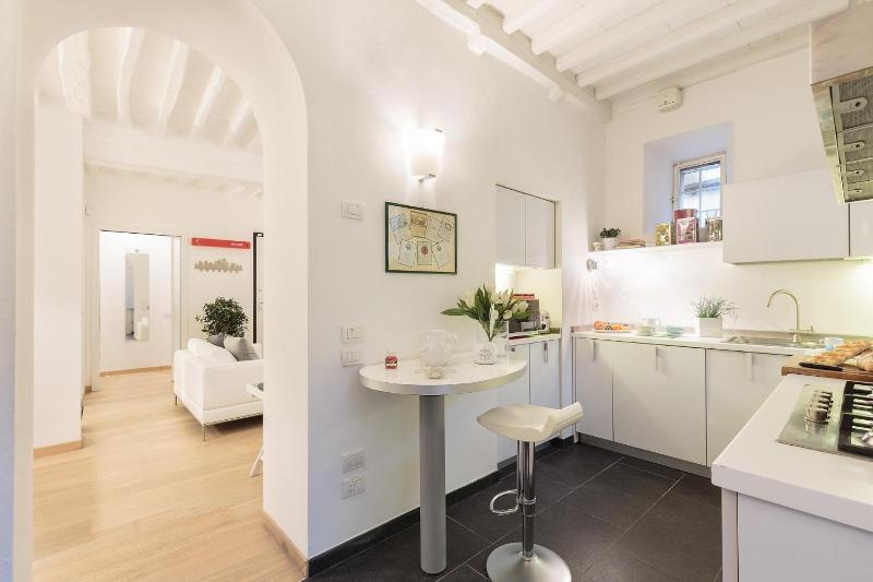 Orchidea Bianca a 2 Bedrooms 2 Bathrooms Understated Luxury with a Welcoming Ambience - image 29