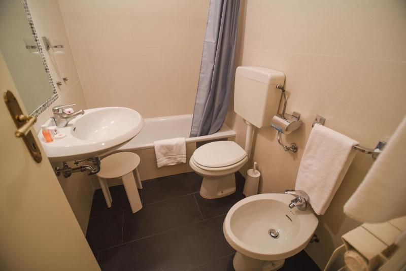 Comfort Apartment image 3