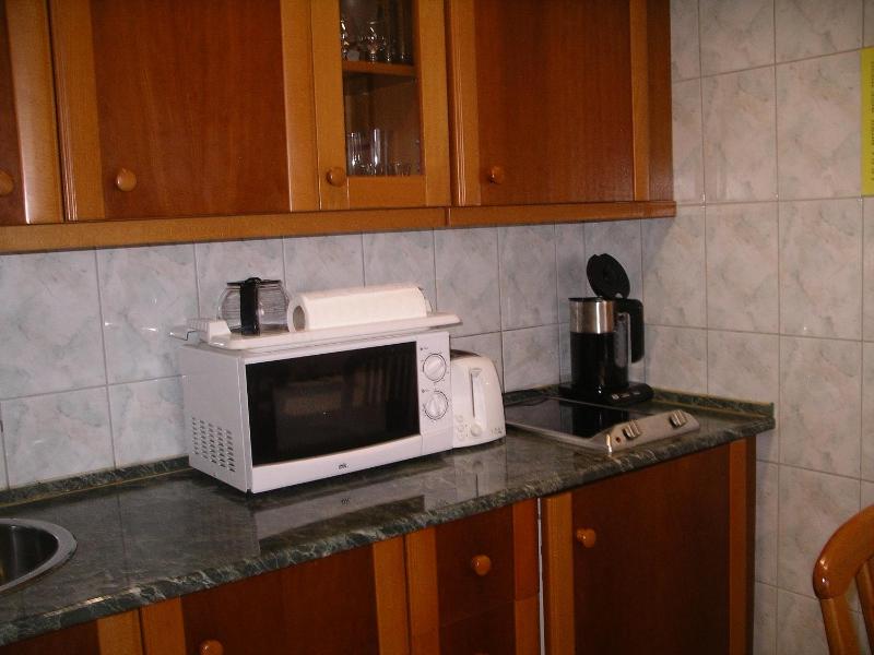 Studio with Balcony image 4