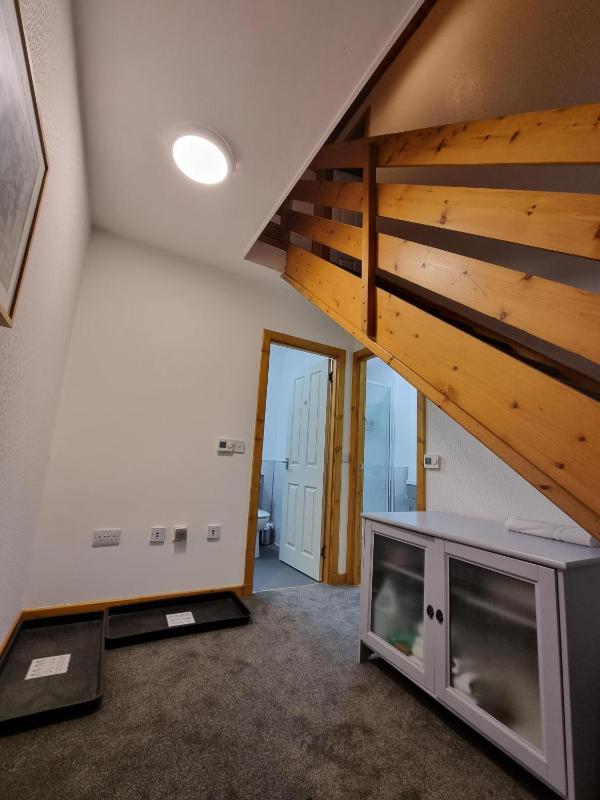 Triple Room with Private Bathroom image 3