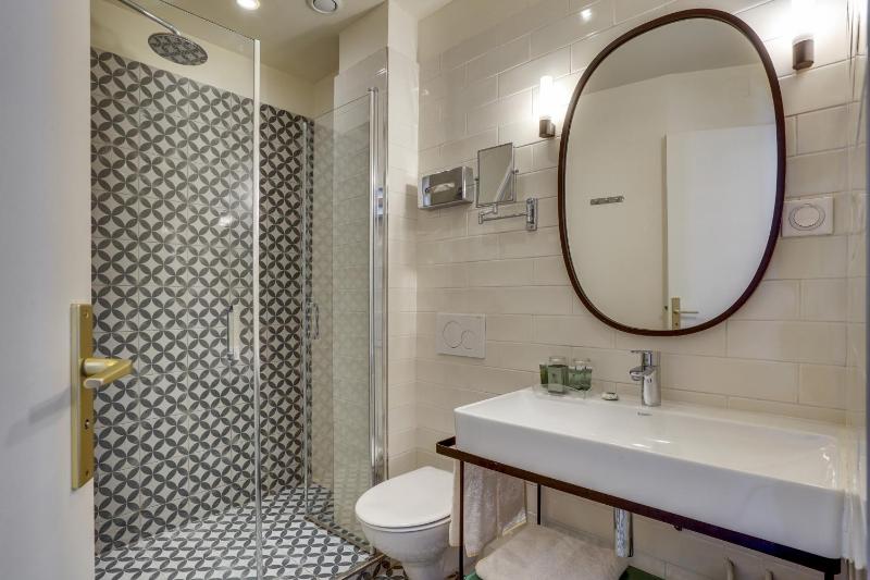 Classic Double Room image 1