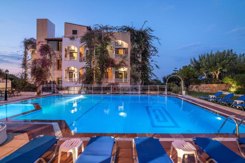 Iliostasi Beach Apartments - image 28