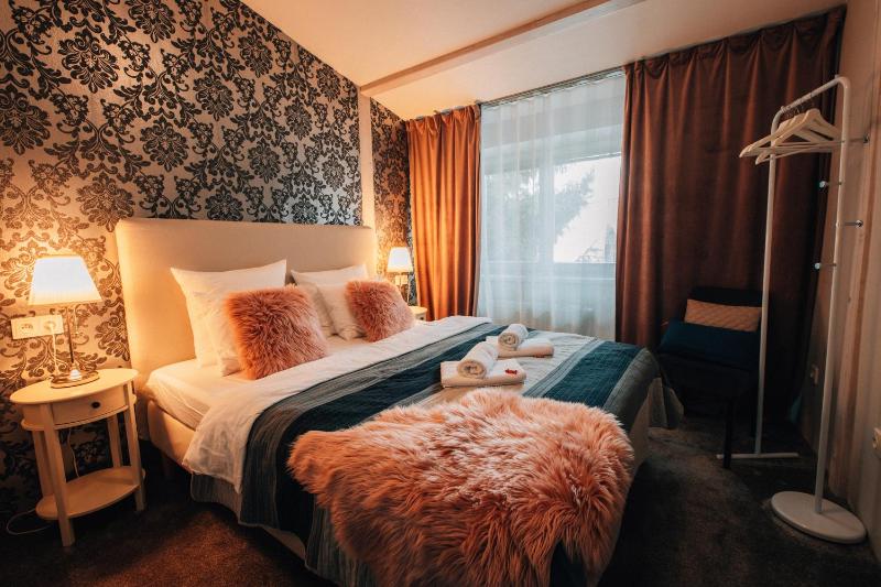Deluxe Junior Suite image 3