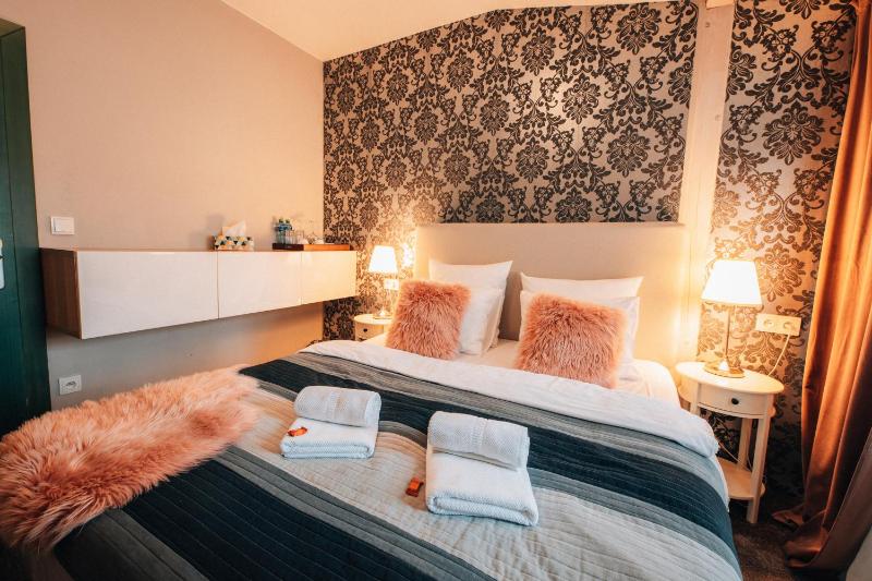 Deluxe Junior Suite image 4