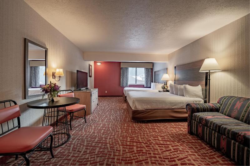 Studio Suite with Two Queen Beds image 1