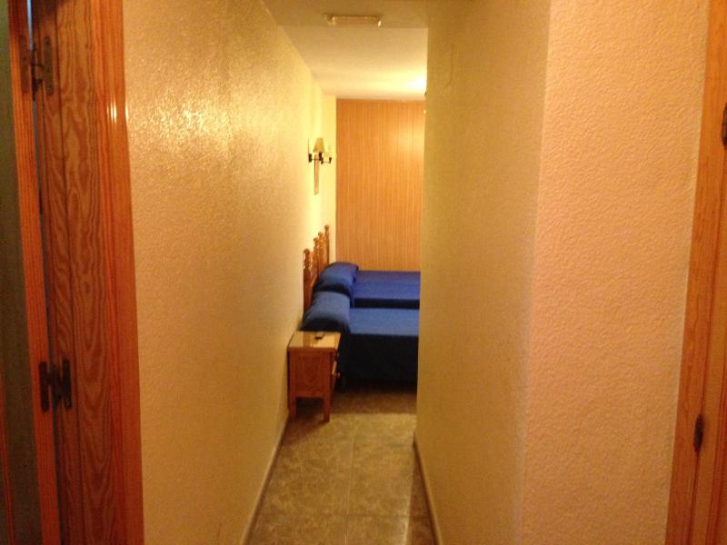 Twin Room with Sea View image 2