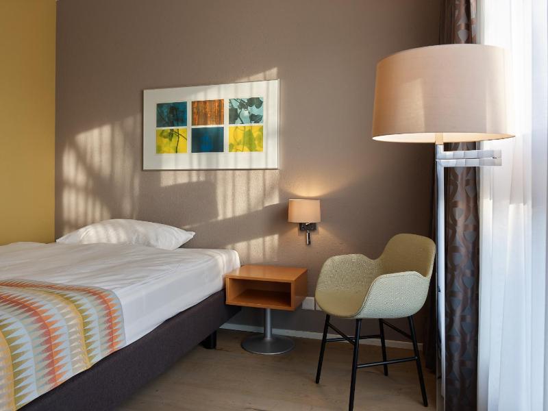 Standard Single Room image 3