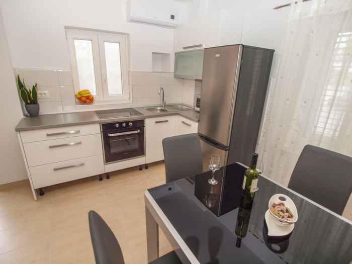 Apartments Karlo - image 4