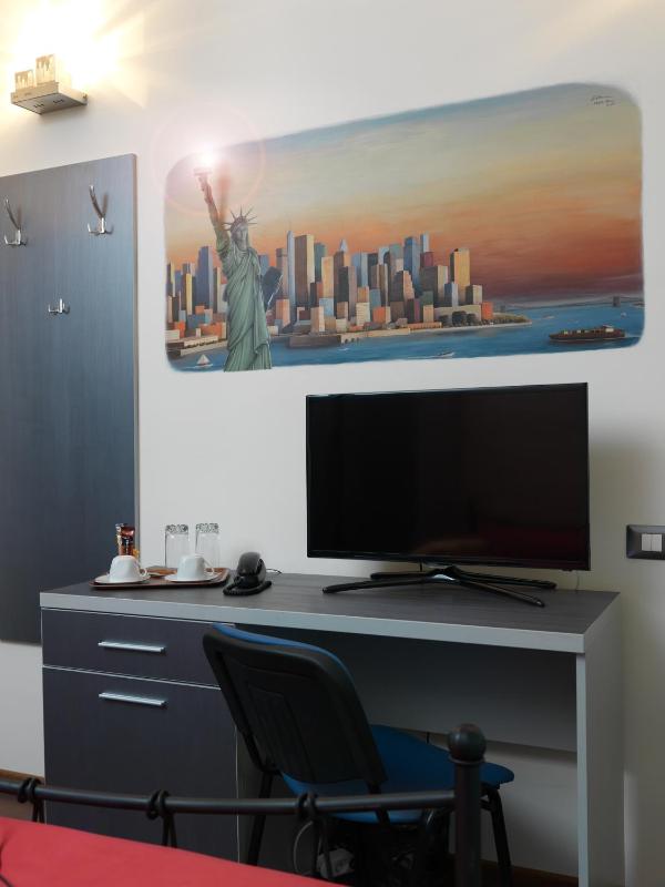Double Room image 4