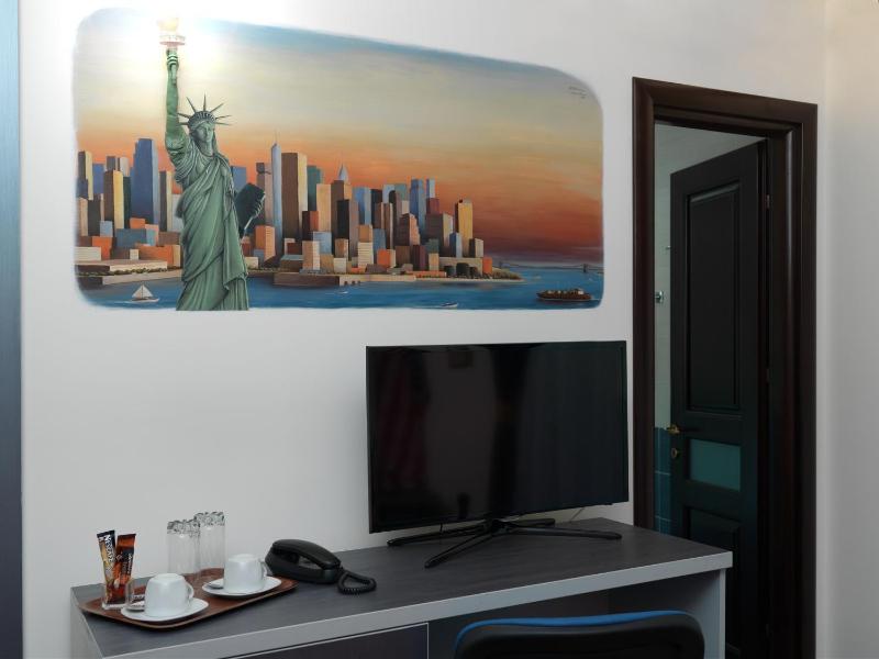 Double Room image 2