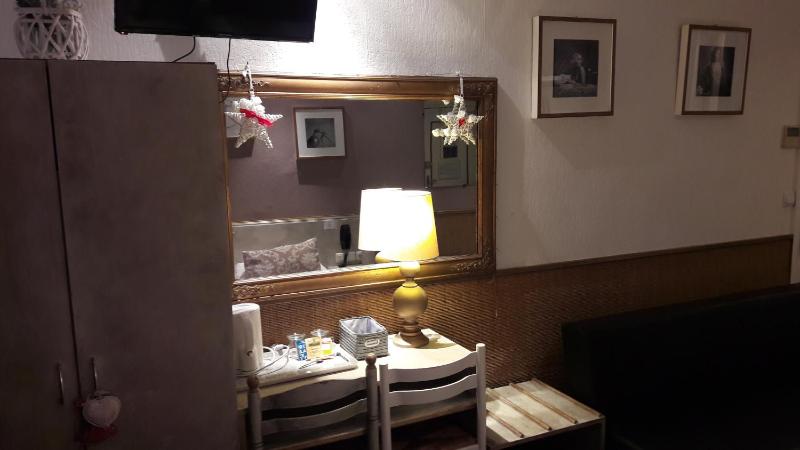 Comfort Triple Room image 4