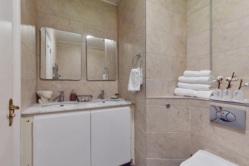 Two-Bedroom Apartment with Balcony image 3