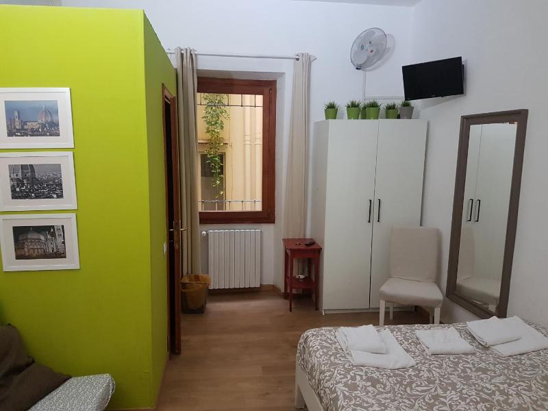 Basic Double Room image 1