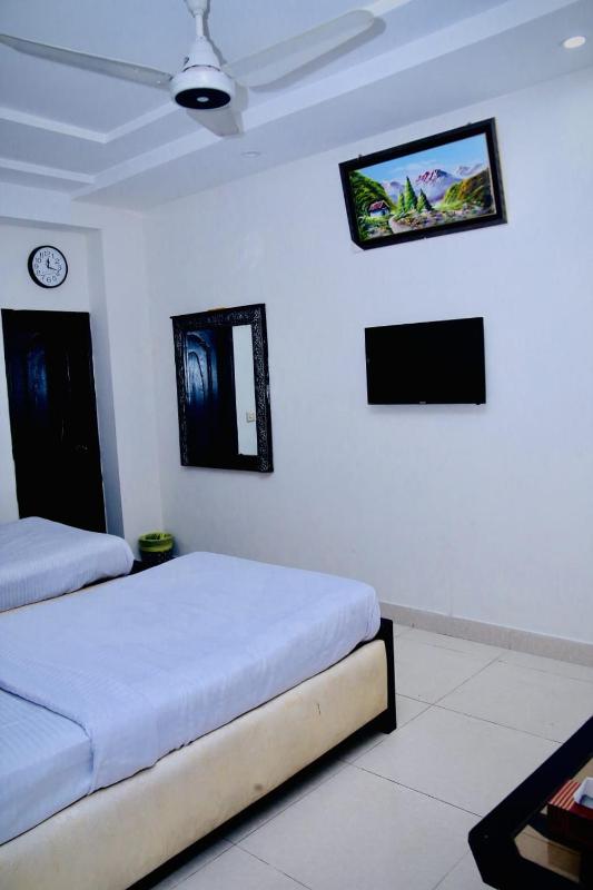 Deluxe Single Room image 2