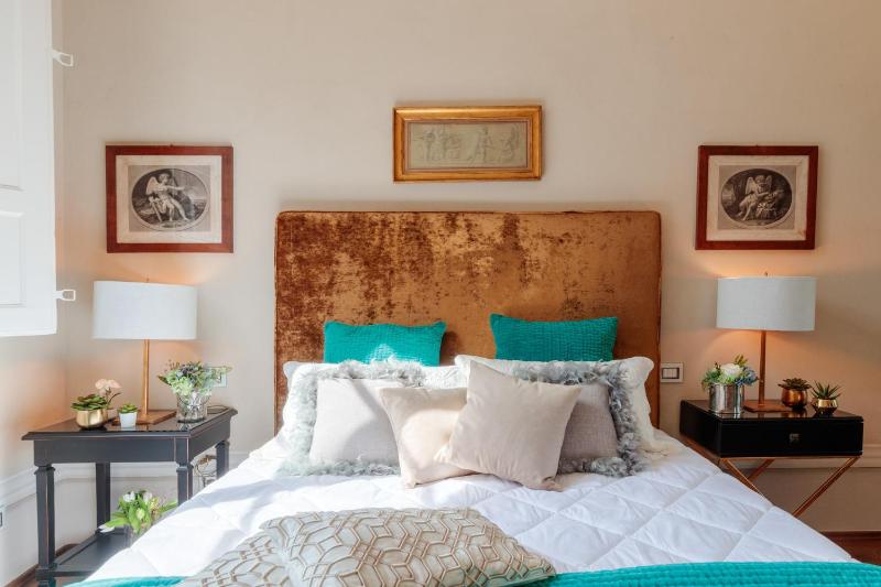 The Medieval Penthouse Indulge among History in a Luxury 5 Bedrooms Apartment - image 18